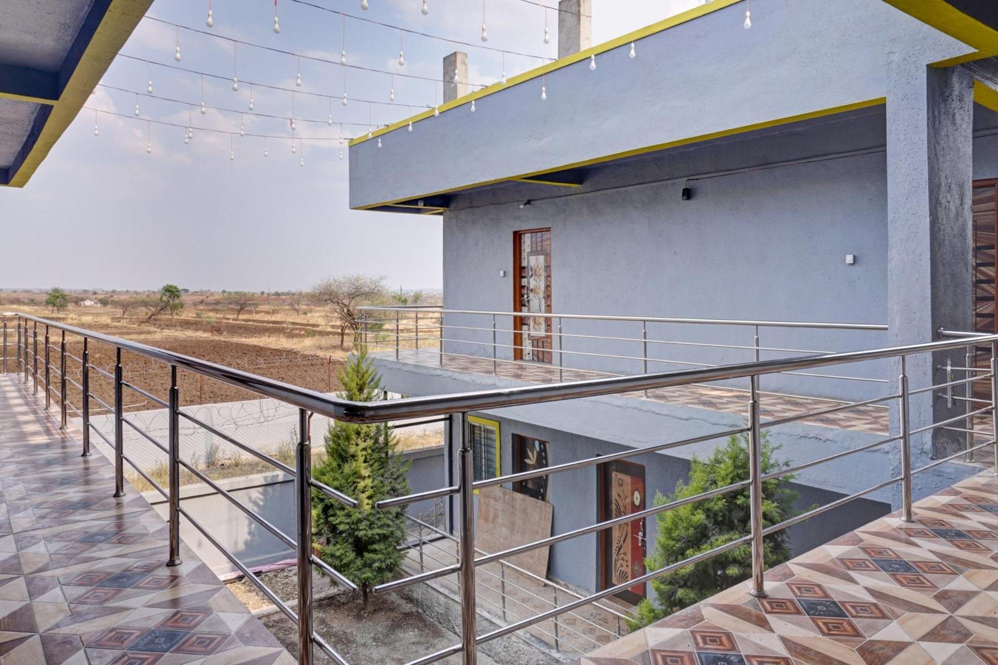 Hotel O Sky 7 Lodge Pimpalwandi Buitenkant foto