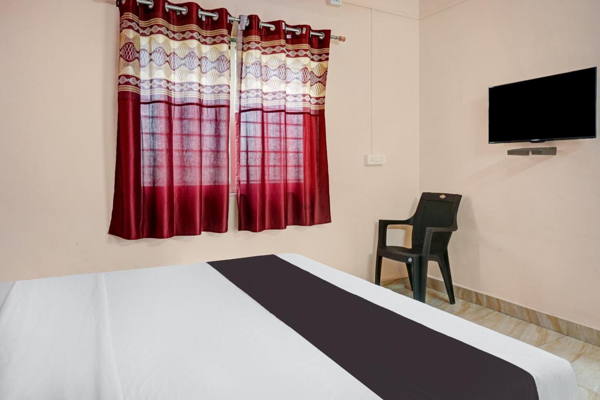 Hotel O Sky 7 Lodge Pimpalwandi Buitenkant foto