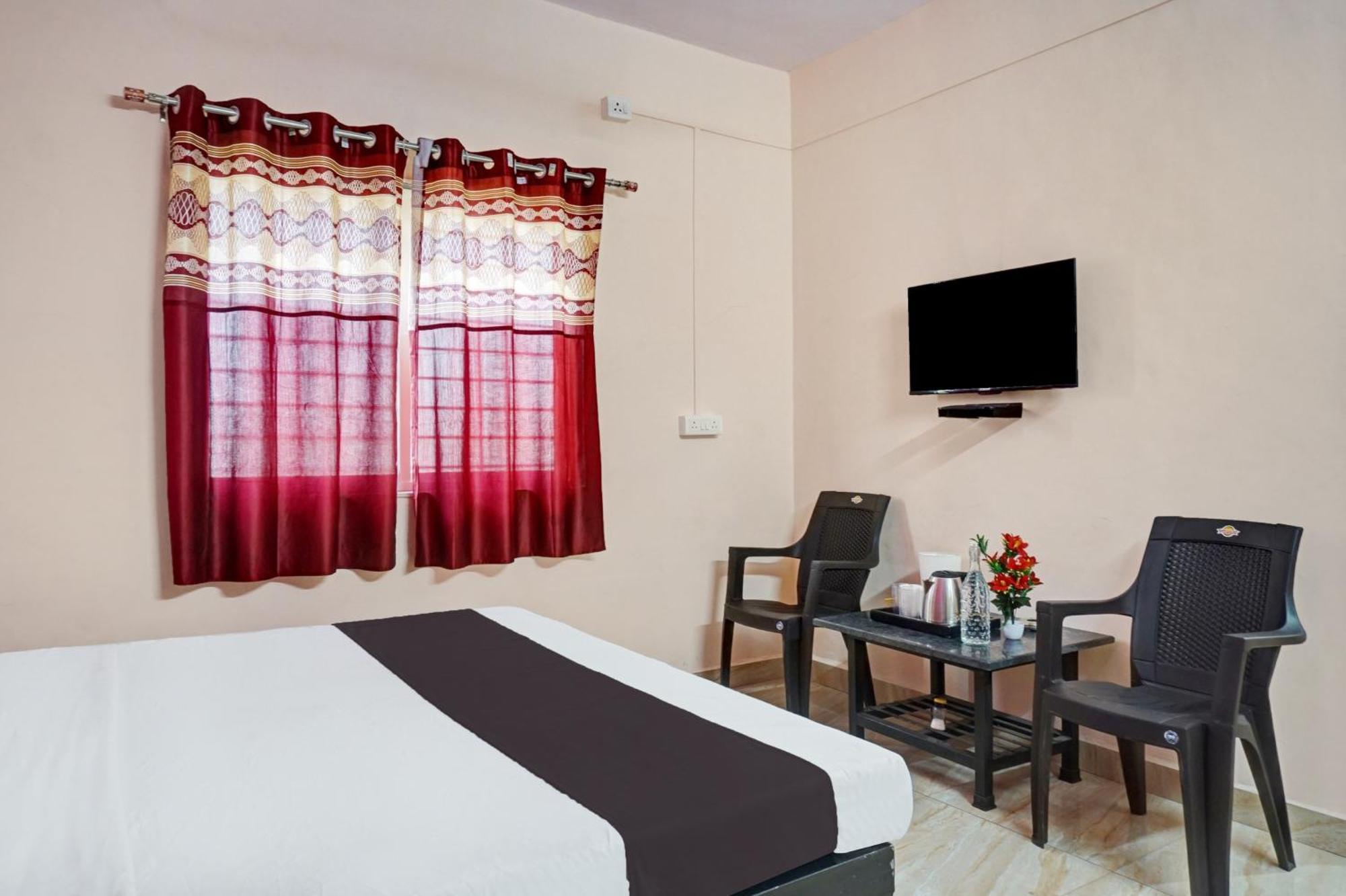 Hotel O Sky 7 Lodge Pimpalwandi Buitenkant foto